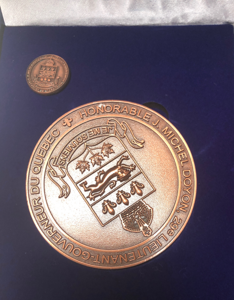 médaille du lieutenant-gouverneur pour la jeunesse reçue par Léa Plourde-Léveillé
